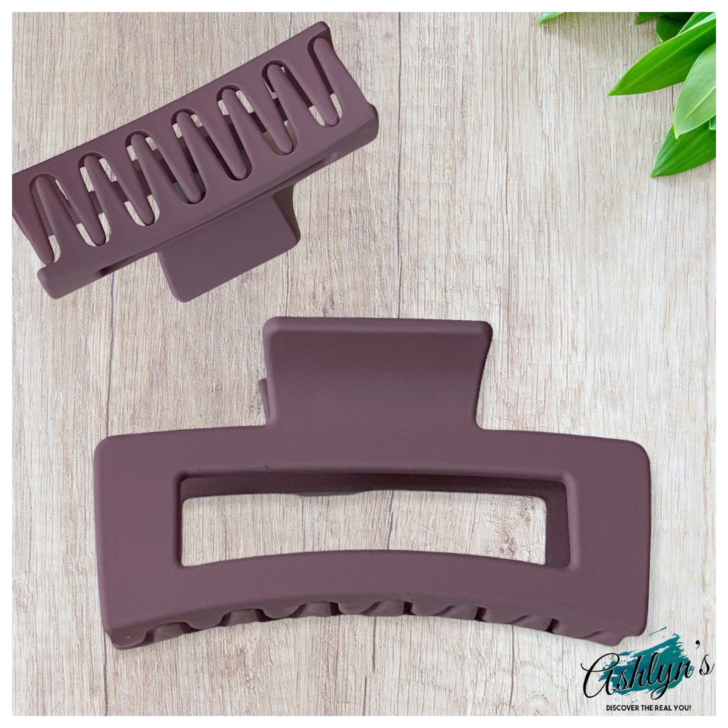 Ashlyn’s Matte Large Hair Claw-Clip