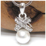 Adorable Crystal and Pearl Whitegold Necklace