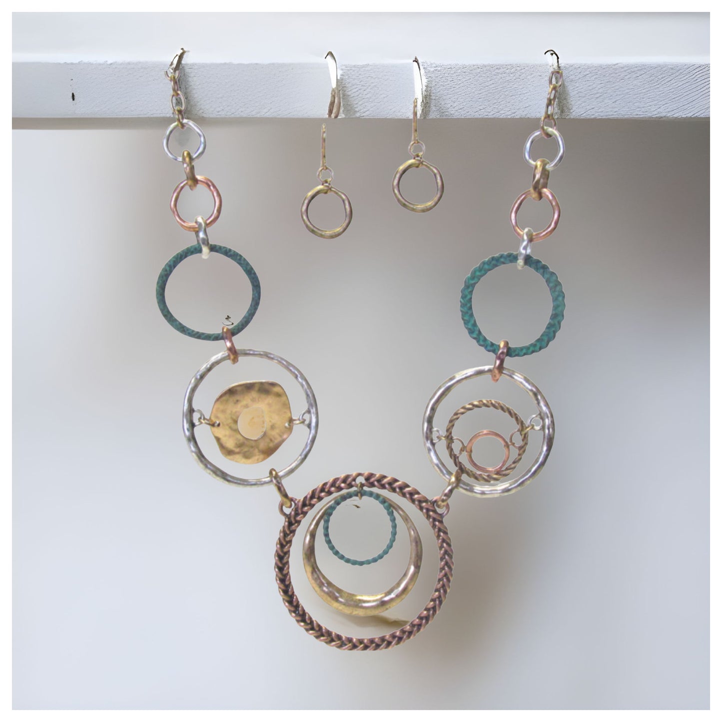 Stunning MultiColor Disc Link Necklace Set
