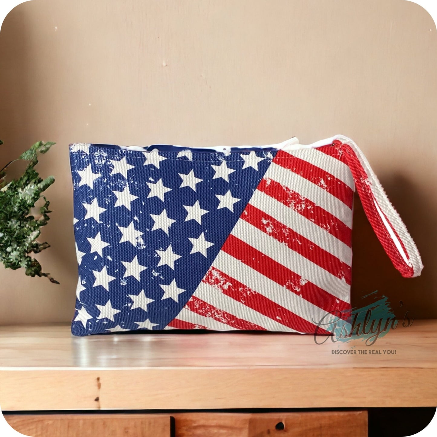 Ashlyn’s American Flag Clutch-Purse-Bag