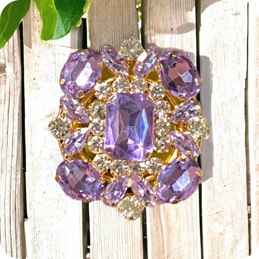 Ashlyn’s Stunning Purple Crystal Phone Grip