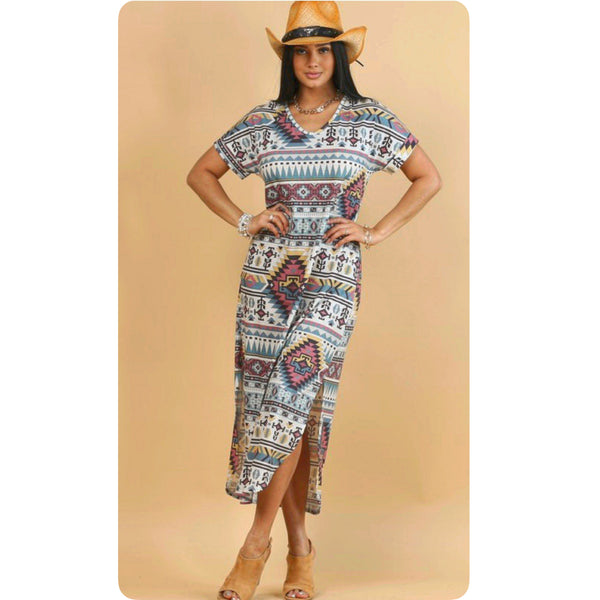 Ashlyn’s Aztec Maxi Dress with Pockets