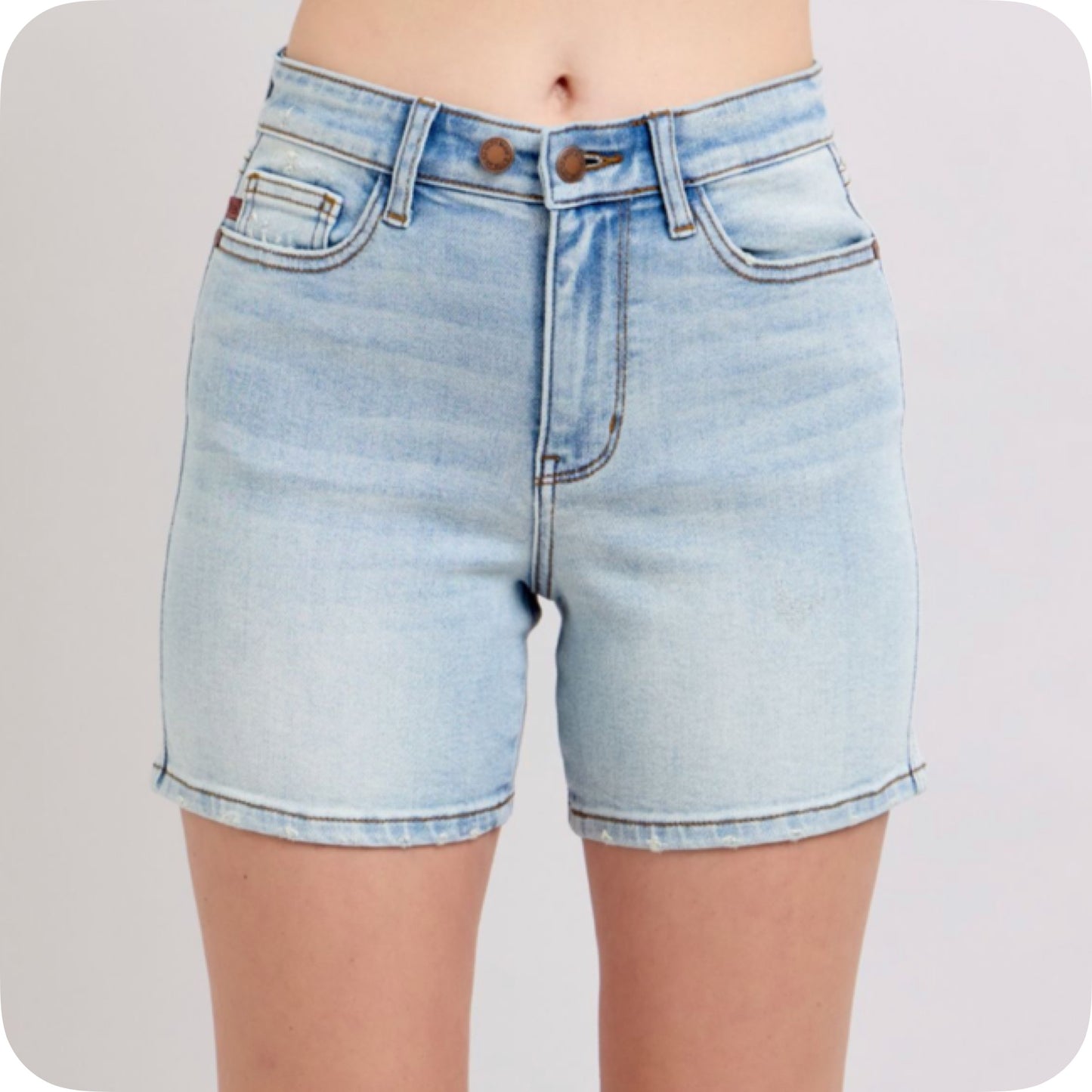 JUDY BLUE 2 Button Mid Length Light Denim Dad Shorts