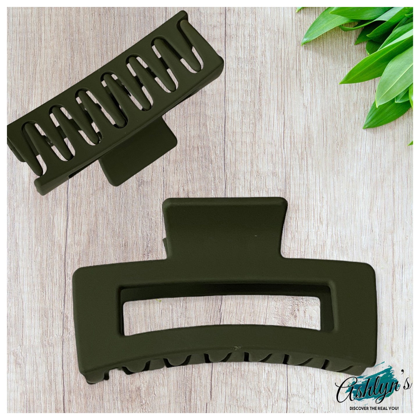 Ashlyn’s Matte Large Hair Claw-Clip