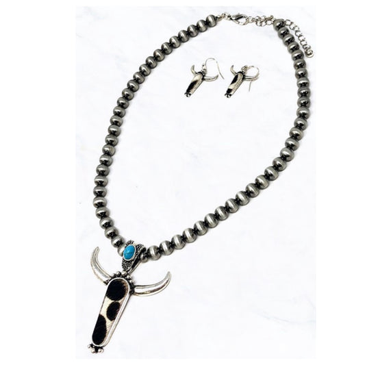 Semi Precious Longhorn Pendant Necklace Set