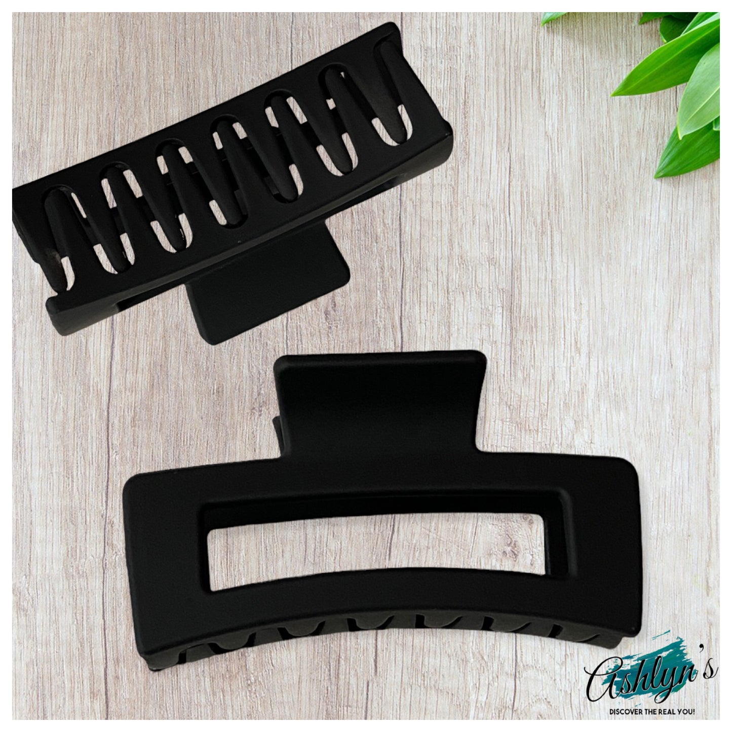 Ashlyn’s Matte Large Hair Claw-Clip
