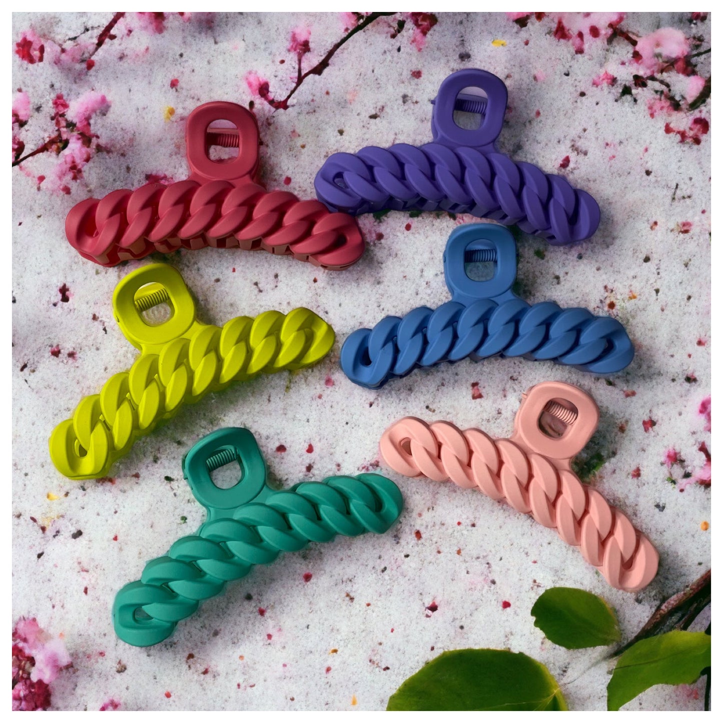 Ashlyn’s Keeping it Tight Twist Design Jumbo Hair Claws-Clips