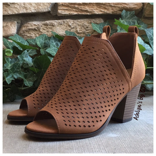 Special Sale! Sassy Me, Peep Toe Chunky Block Heel Tan Booties